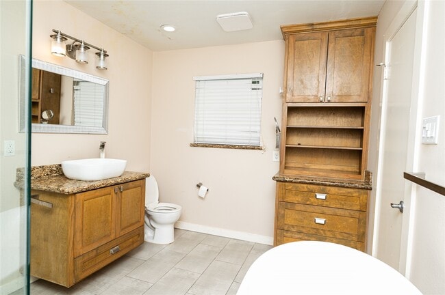 Building Photo - 5407 Rutherglenn Dr