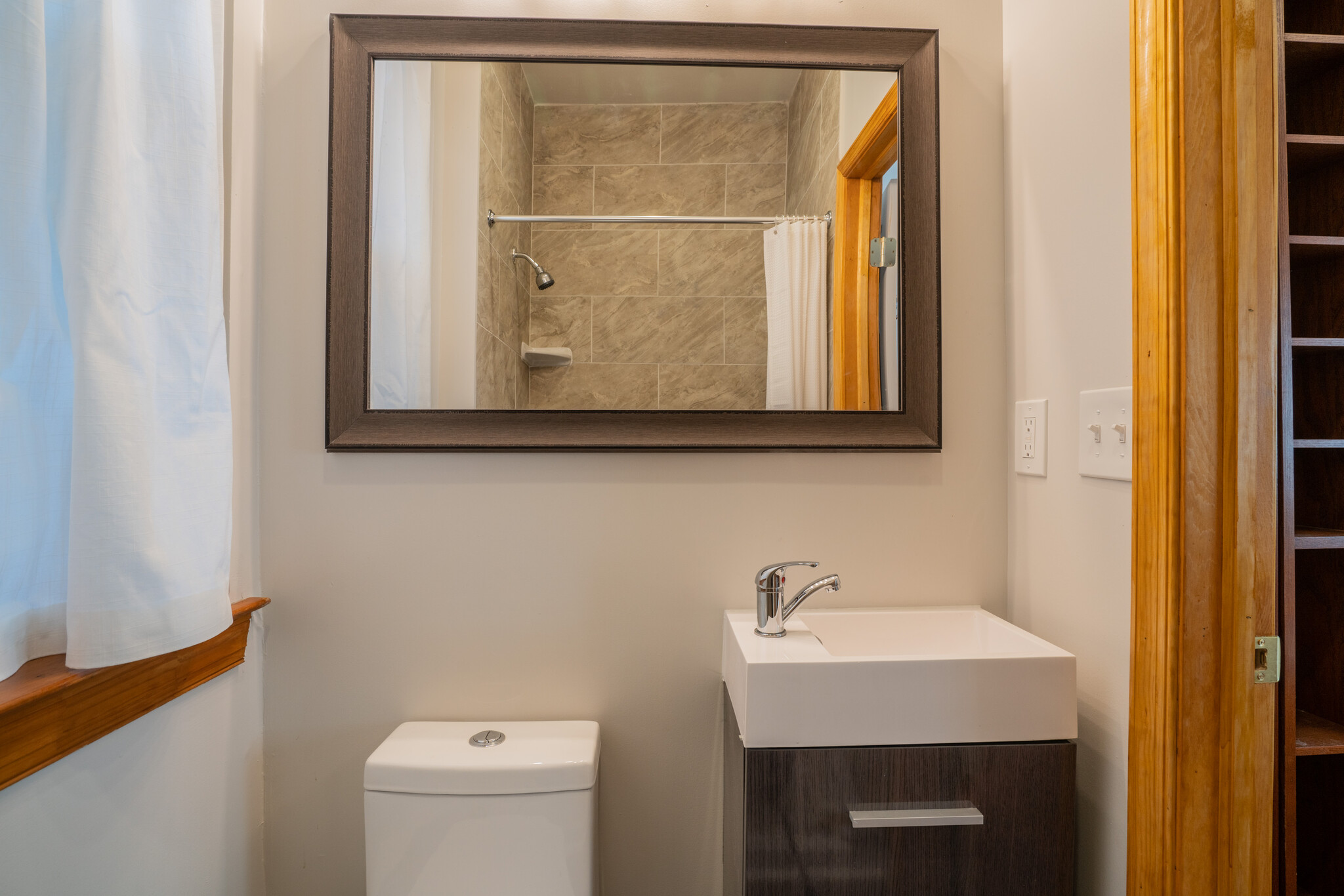 First floor front bathroom - 505 North Washington Street