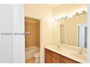 Building Photo - 9219 SW 170th Ave