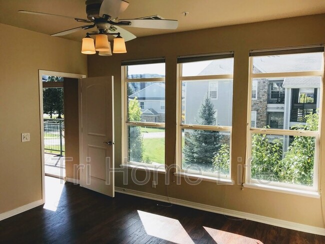 Building Photo - 10184 Park Meadows Dr