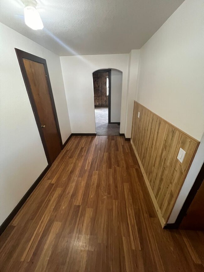 Building Photo - 3355 US-50