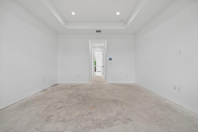 Building Photo - 10026 Skyloft St