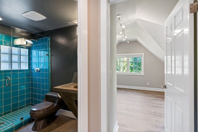Building Photo - Contemporary Home in Desirable Community C...