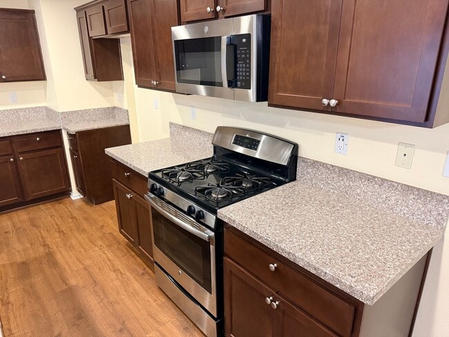 Building Photo - Estrella home for rent!