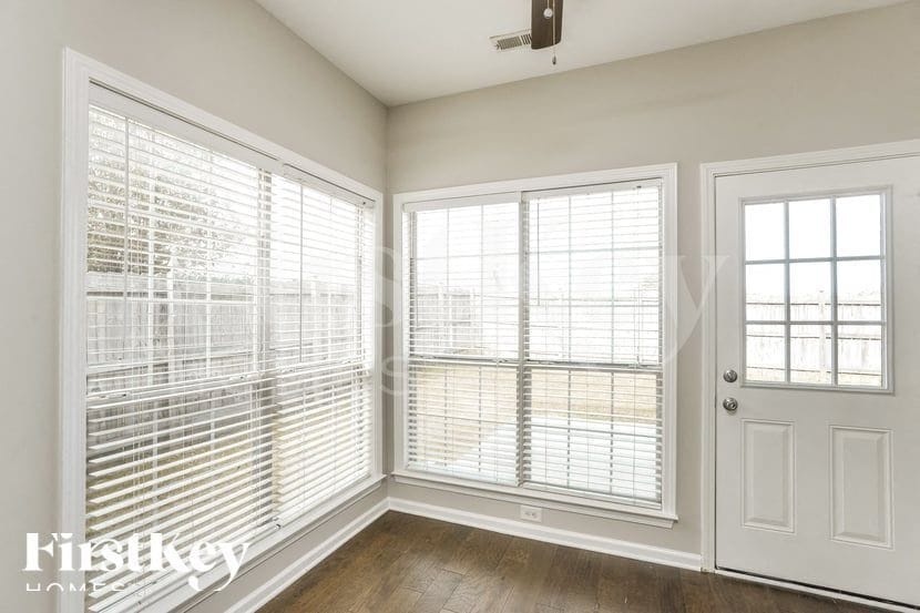 Building Photo - 442 Bentmoor Way