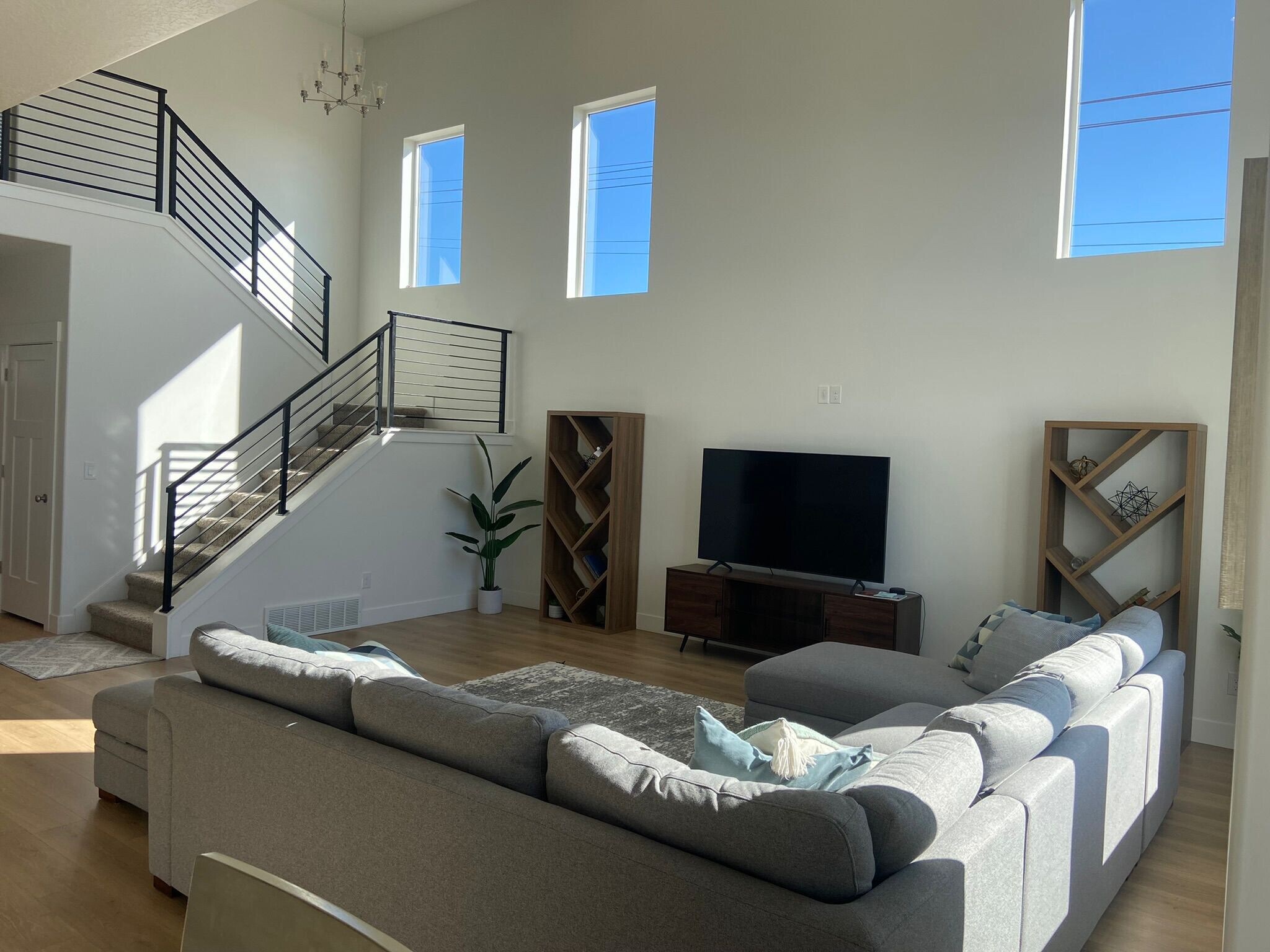 Building Photo - 1307 W Quailhill Rd