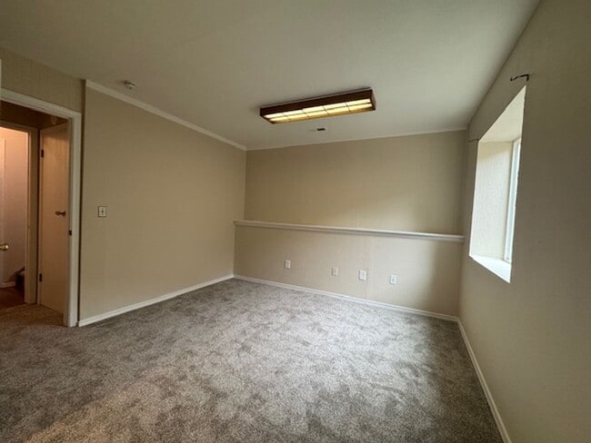 Building Photo - 4BD HOME with 2-CAR GARAGE close to Downtown Col Spgs! - Security Deposit Waiver Available