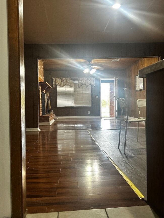 Building Photo - 31155 Old Washington Rd