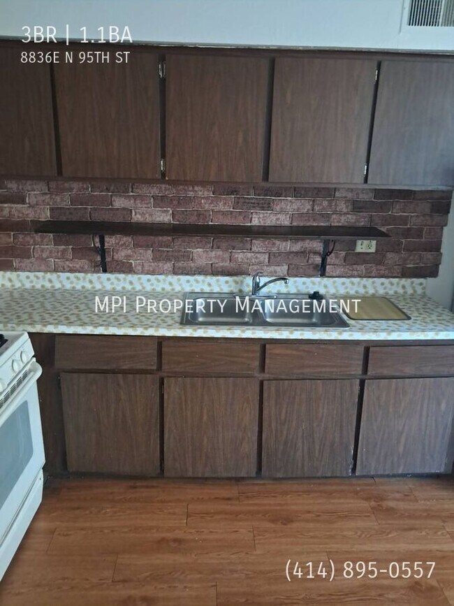 Building Photo - 8836E N 95TH St