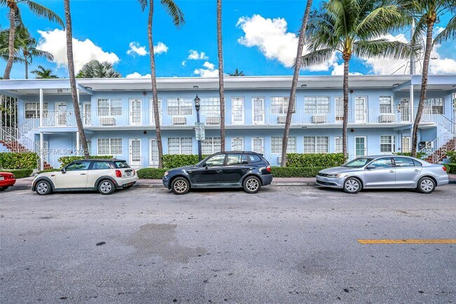 Building Photo - 635 8th St