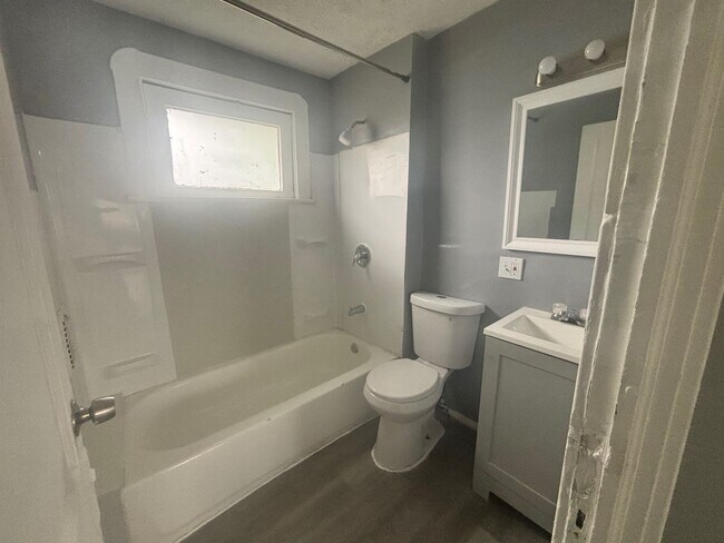 Building Photo - 2069 W 98th St