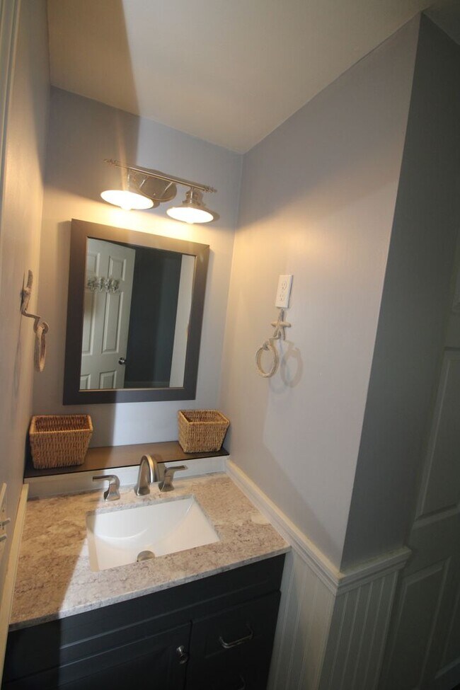 Building Photo - 1 BR/1BA Condo Available- Cricket Brook (D...