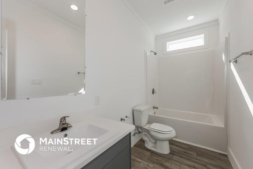 Building Photo - 1601 Daniel St