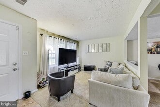 Building Photo - 6063 Sirenia Pl