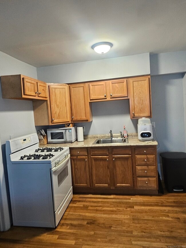 Building Photo - 258 Larkin Ct