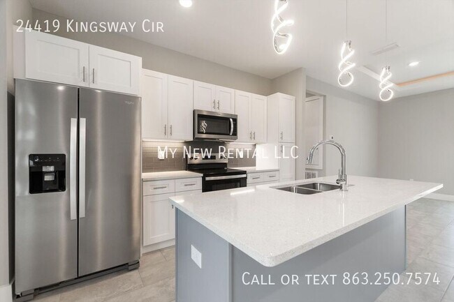 Building Photo - 24419 SW Kingsway Cir