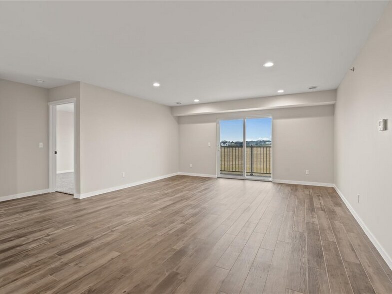 Building Photo - 7128 Thunder Vly Dr