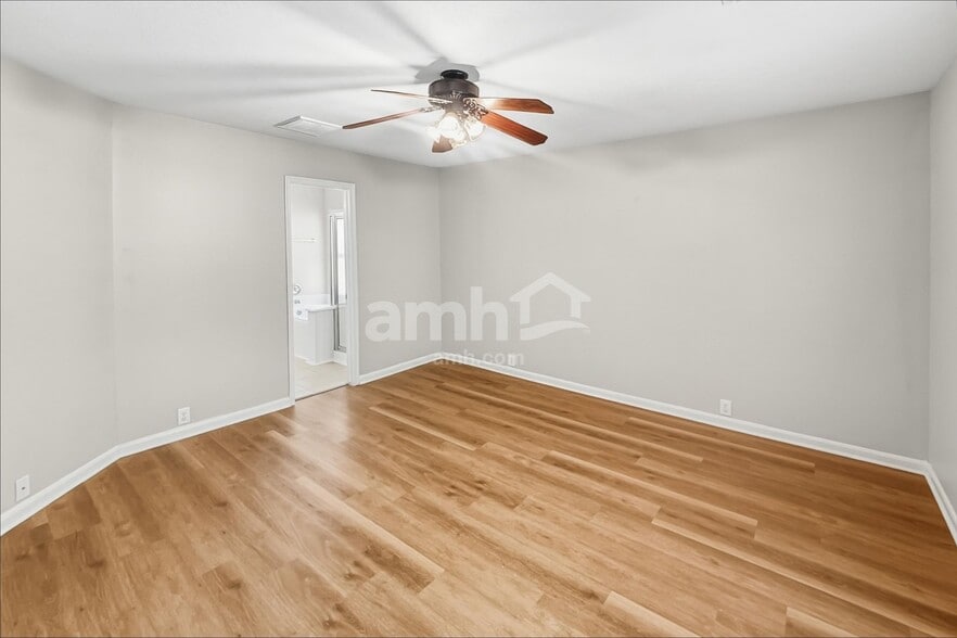 Building Photo - 2764 Woodspring Forest Dr