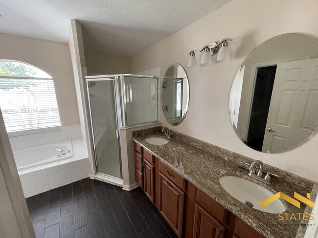 Building Photo - 131 Via Del Sol Dr