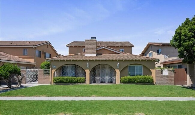 Primary Photo - 4461 Green Ave
