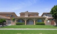 Building Photo - 4461 Green Ave