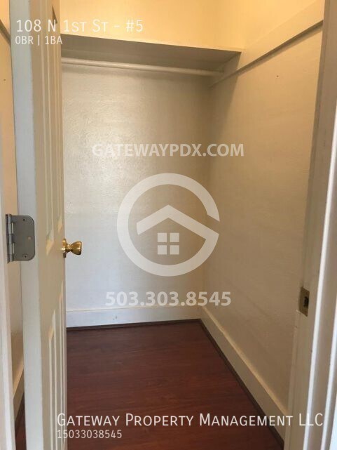 Building Photo - 108 N 1st St