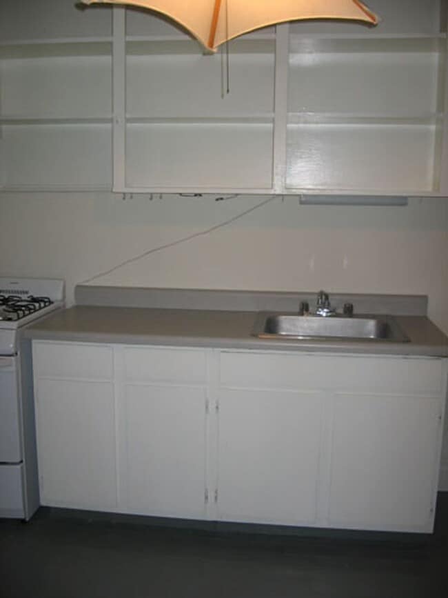 Building Photo - 307 Ransom St