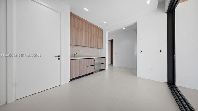 Building Photo - 3318 NE 16th Pl