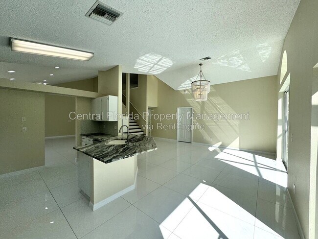 Building Photo - 2985 Viscount Cir