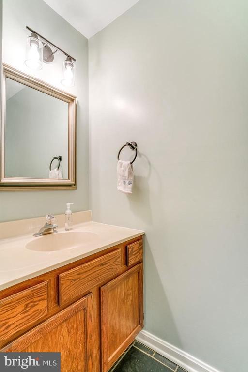 Building Photo - 2131 Kings Mill Ct