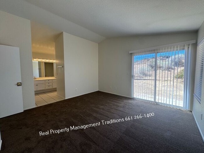 Building Photo - GREAT Westside Home