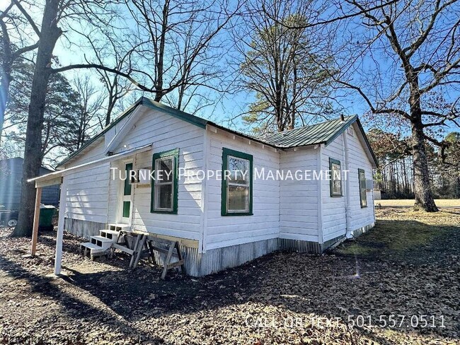 Building Photo - Cozy Home in White Hall