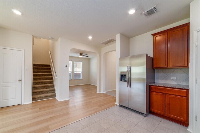 Building Photo - 321 Tordesillas Dr