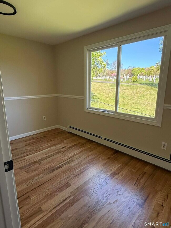 Building Photo - 1001 Old Colony Rd