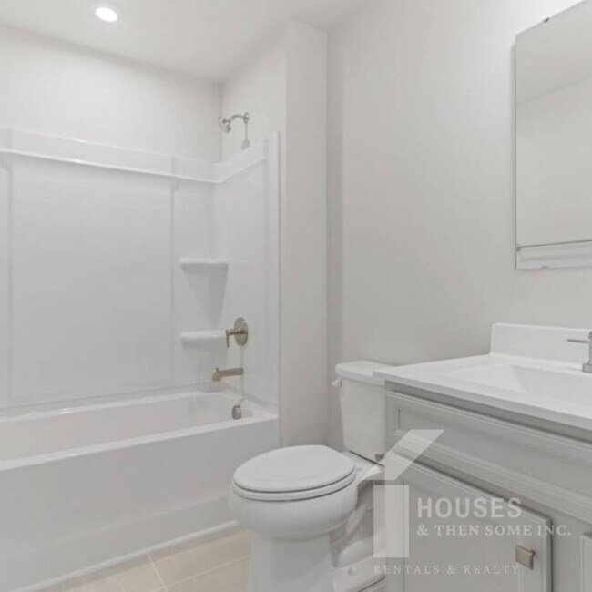 Building Photo - 1130 Bulrush Dr