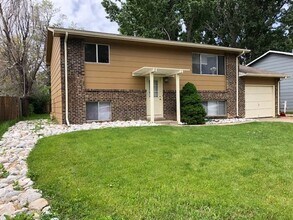 Building Photo - Single Family Home For Rent!