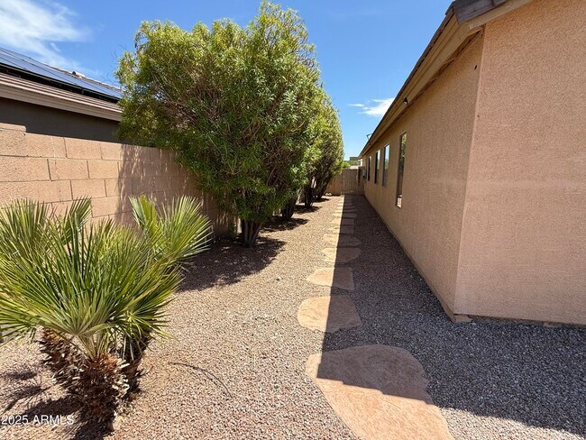 Building Photo - 12732 S 175th Dr