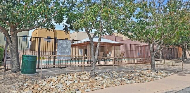 Building Photo - 381 E Calderwood Rd