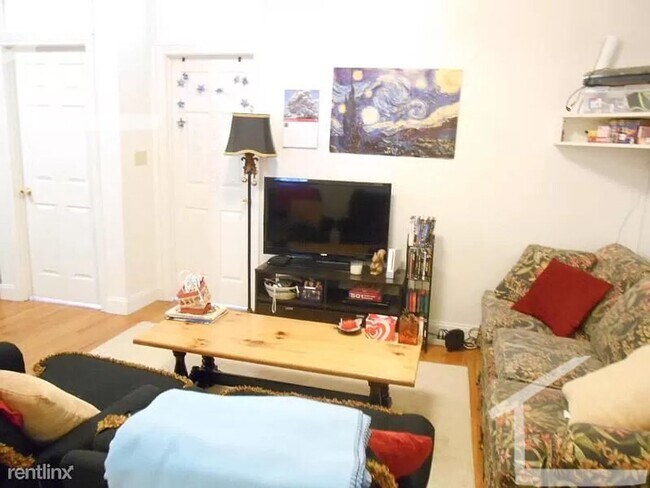 Building Photo - No Brokers Fee, Large Apartment in brighton, Heat, Hot Water Included, Eat-in Kitchen, Porch, Par...