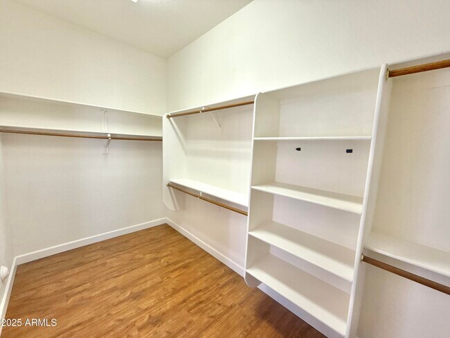 Building Photo - 12816 W Vista Paseo Dr