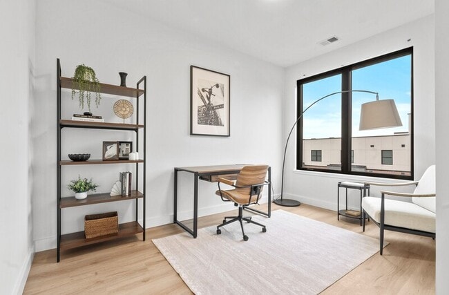 Building Photo - 407 Highland Ave