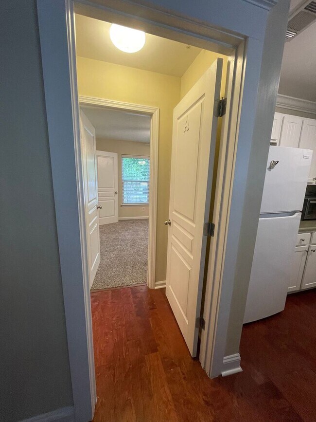 Building Photo - 02-206 Arkhipenko