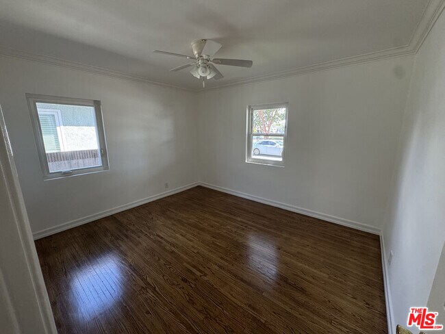 Building Photo - 6003 Bellflower Blvd