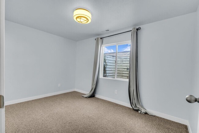 Building Photo - 4018 W 1200 S