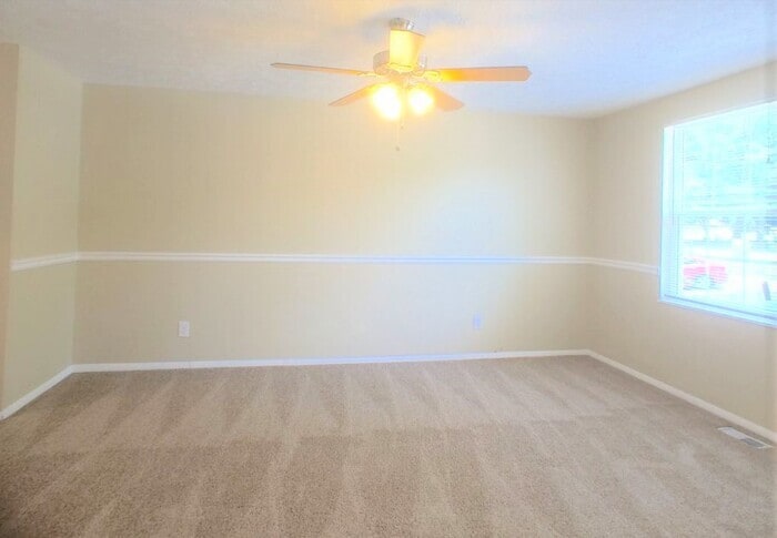 Building Photo - 2875 Woodburn Ct