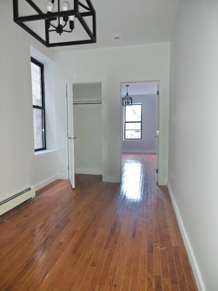 Building Photo - 2409 Tilden Ave