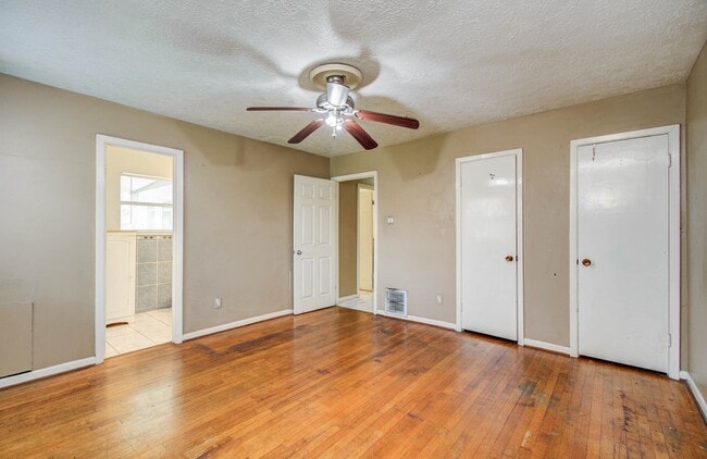 Building Photo - 2508 Grape Ln