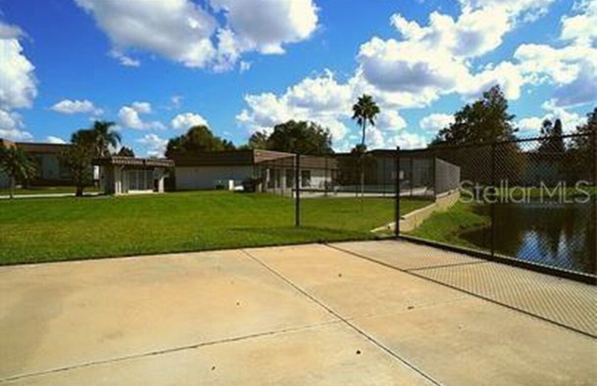 Building Photo - 67 Windtree Ln