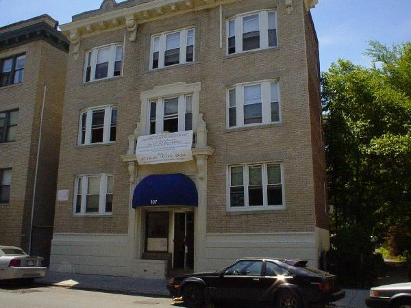 Primary Photo - 107 Gordon St