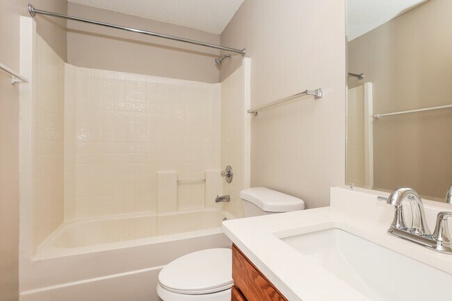 Building Photo - 3868 Round Rock Dr